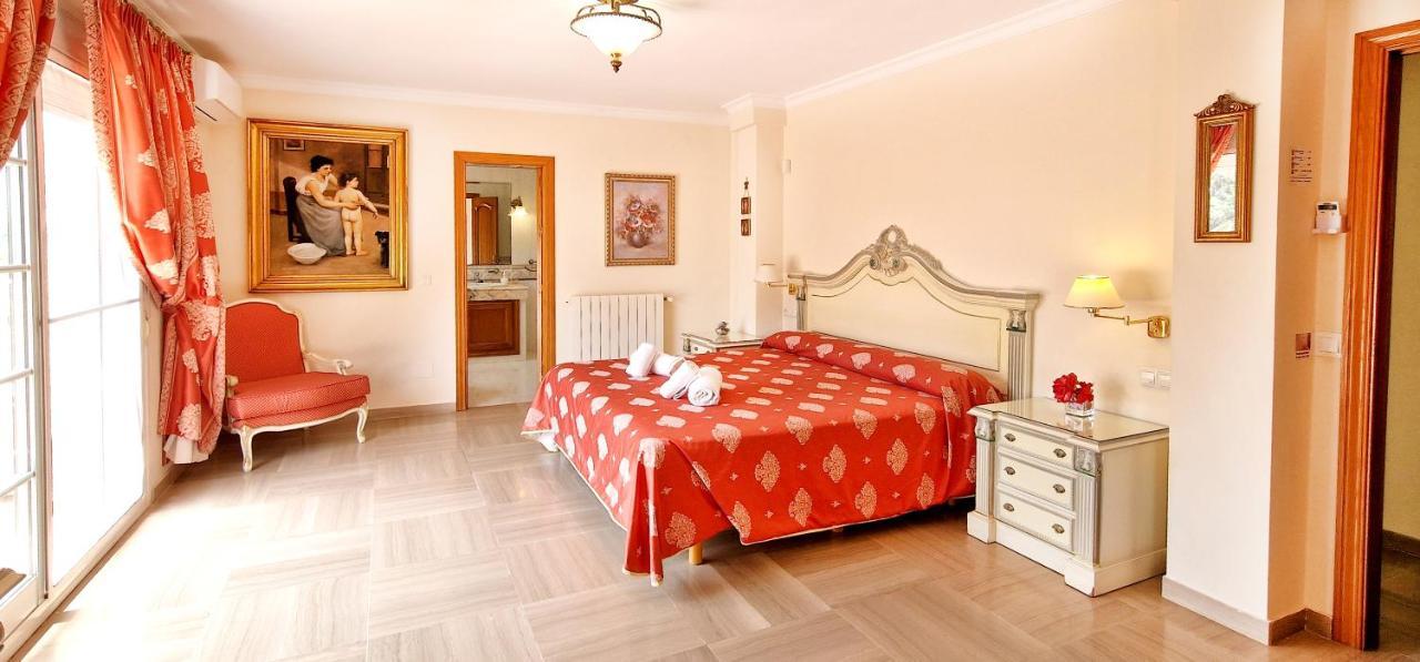 Golden Villa Costa Del Sol - Big Private Pool - Bbq - Good Location Fuengirola Exteriér fotografie
