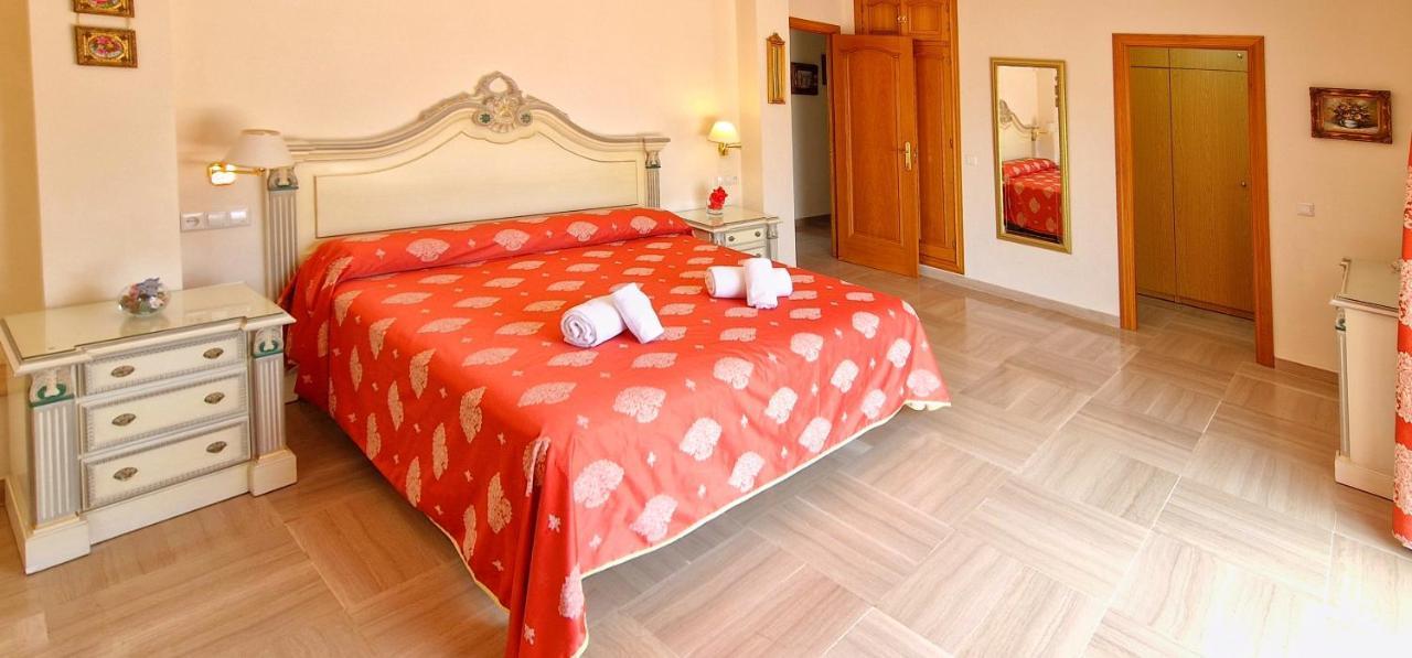 Golden Villa Costa Del Sol - Big Private Pool - Bbq - Good Location Fuengirola Exteriér fotografie